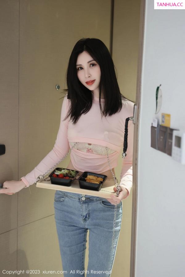   [XiuRen]高清写真图 2023.06.29 No.6992 王曼柔 牛仔裤美腿第6张图片